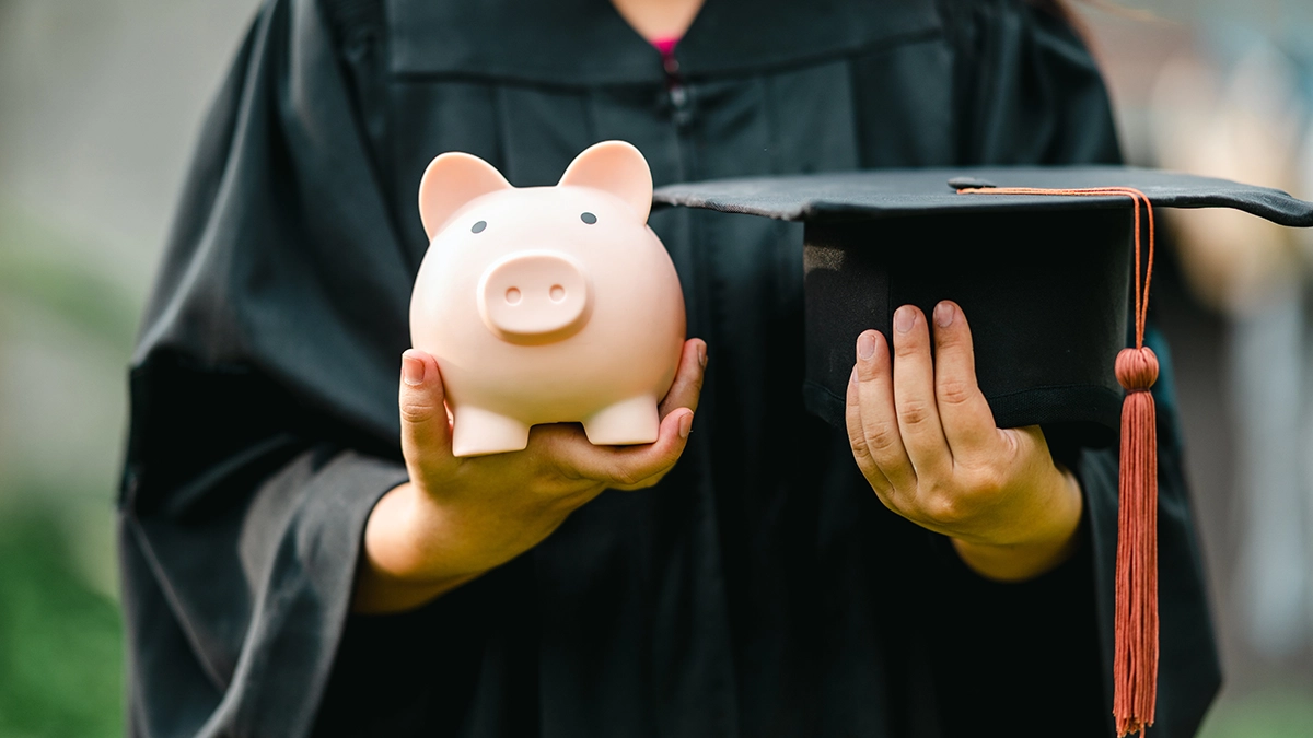 Smart Tips to Apply for Scholarships for Indian Students