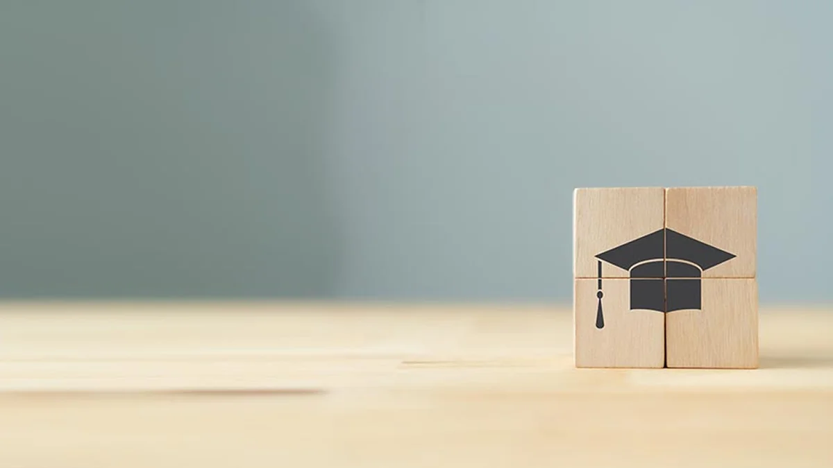 7 Reasons to Consider an Education Loan